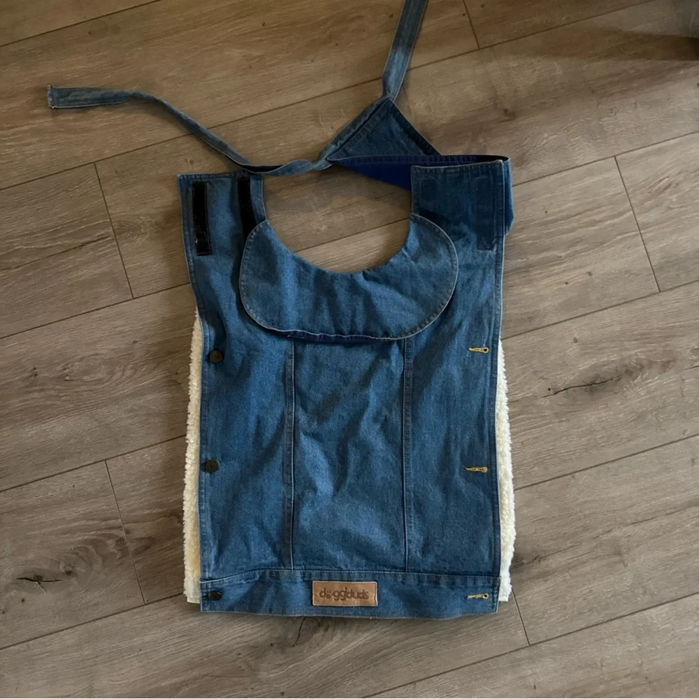 Doggieduds Collared‎ Dog Denim Fleece Outfit Size Medium?? 18” X 16”